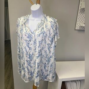 NWT Tamara H. Floral Blue and White Women's Top Sz 2X